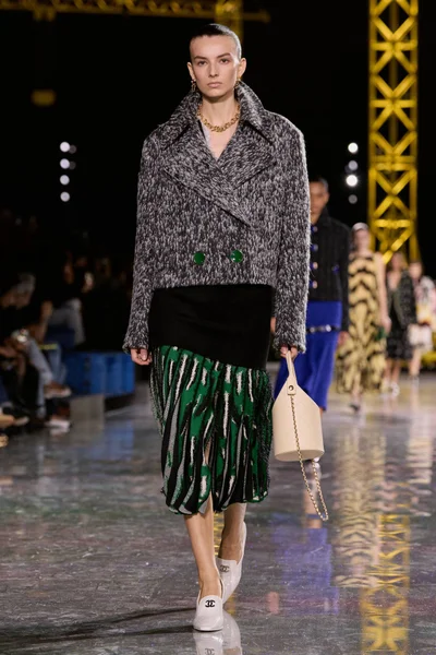 Look 53